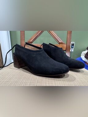 Sofft Shoes Womens 7M Lenora Mules Ankle Tie Block Heels Comfort Black Suede